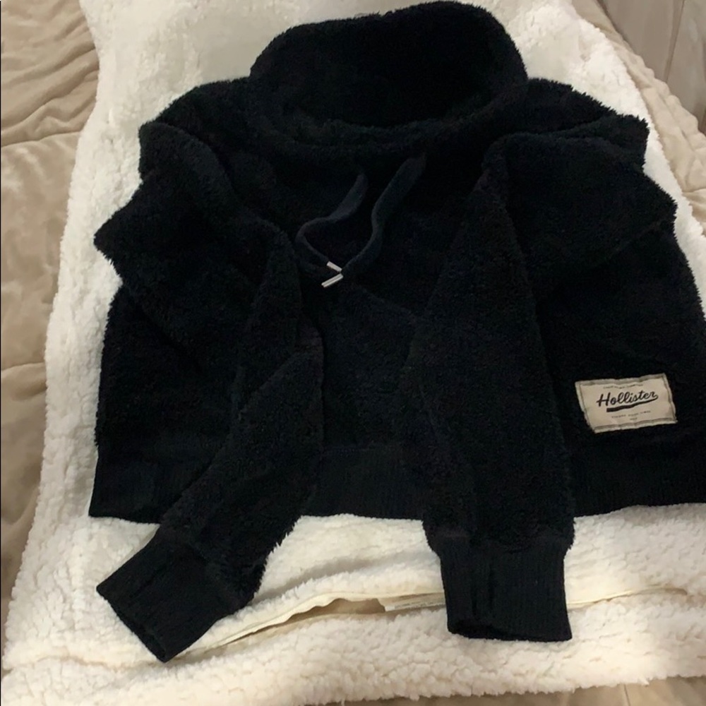 Black Sherpa crop